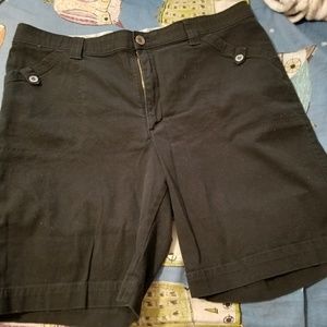 Lee black Bermuda shorts